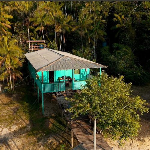 Casa Ribeirinha em Serra do Navio Parque do Tumucumaque